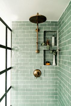 Shower Ideas for Small Los Angeles Bathrooms